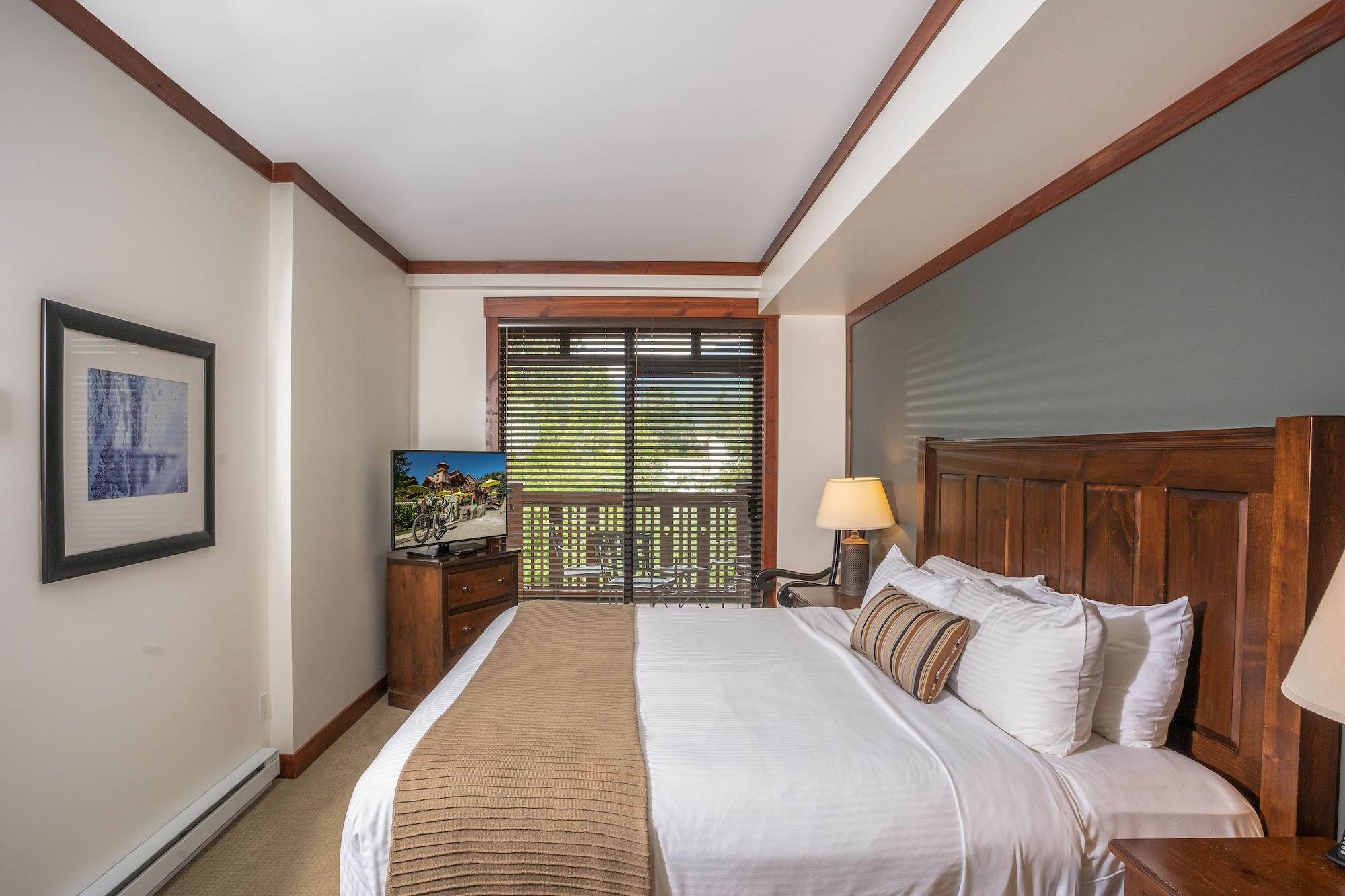 First Tracks Lodge Whistler Extérieur photo