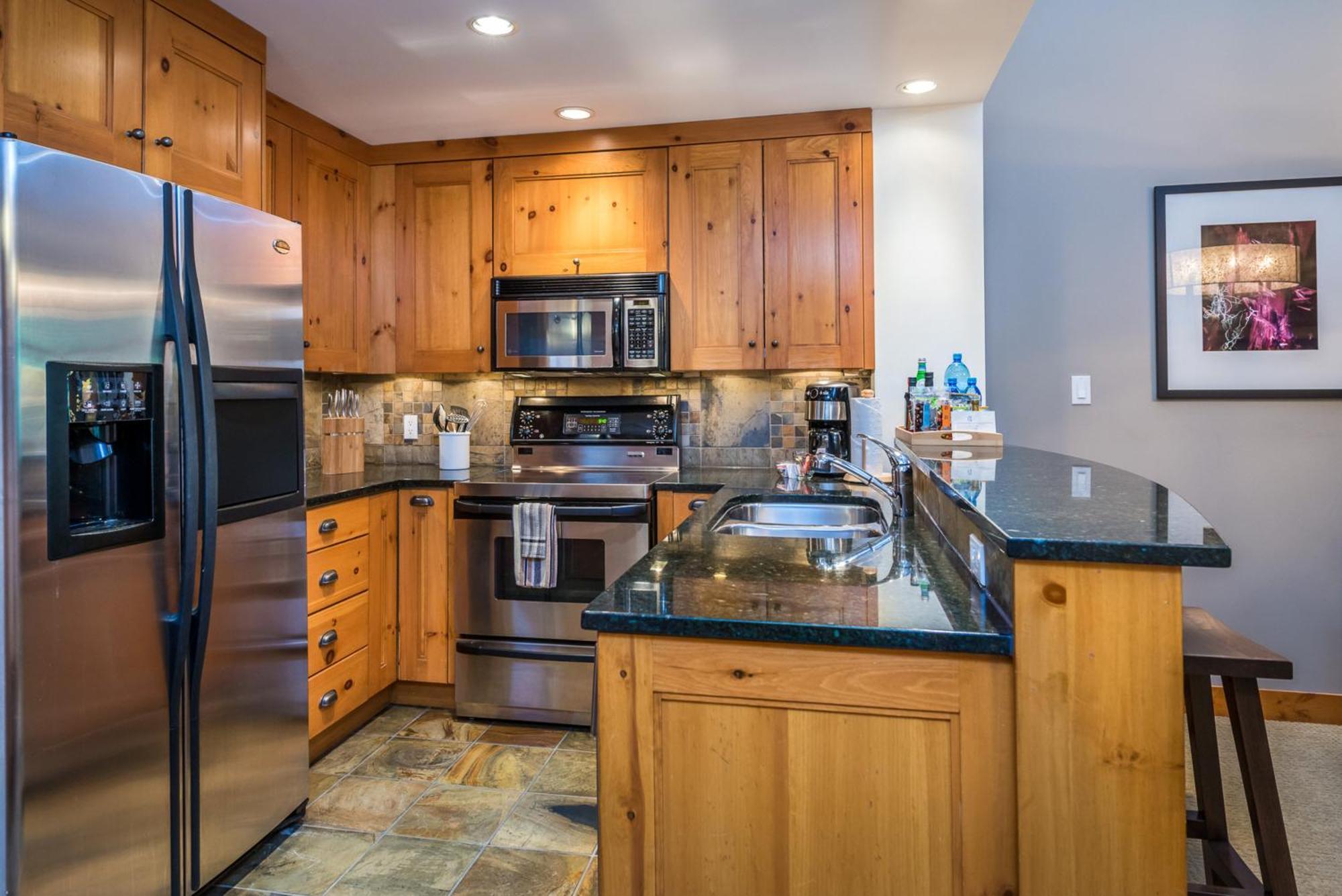 First Tracks Lodge Whistler Extérieur photo