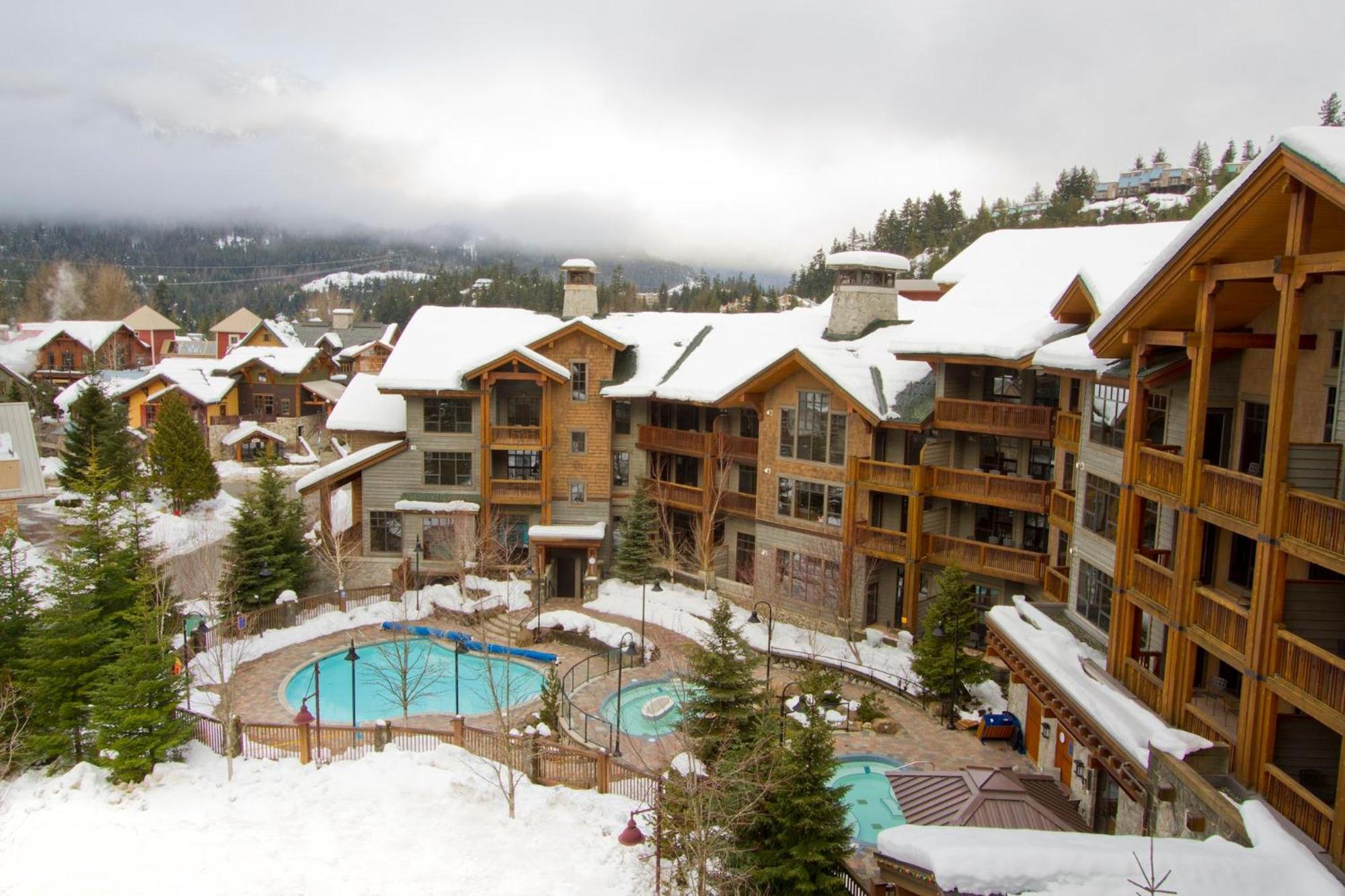 First Tracks Lodge Whistler Extérieur photo