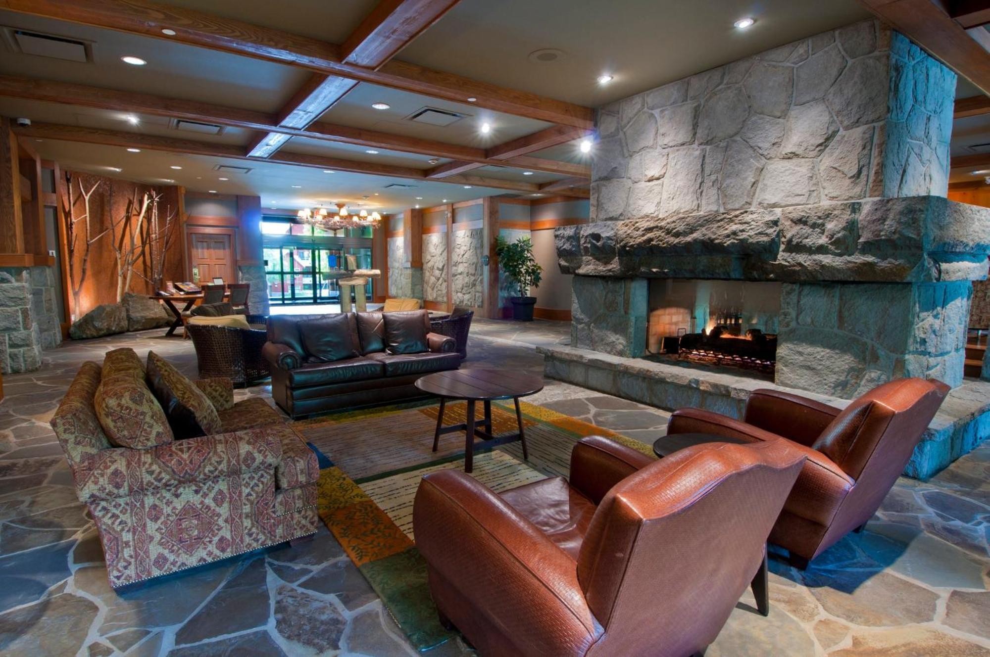 First Tracks Lodge Whistler Extérieur photo