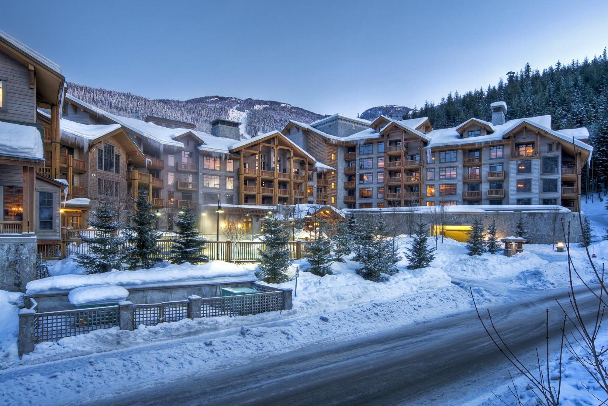 First Tracks Lodge Whistler Extérieur photo