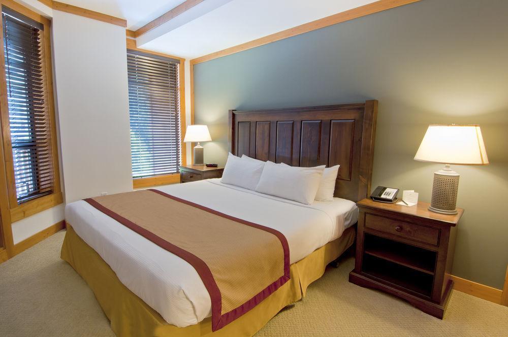 First Tracks Lodge Whistler Extérieur photo