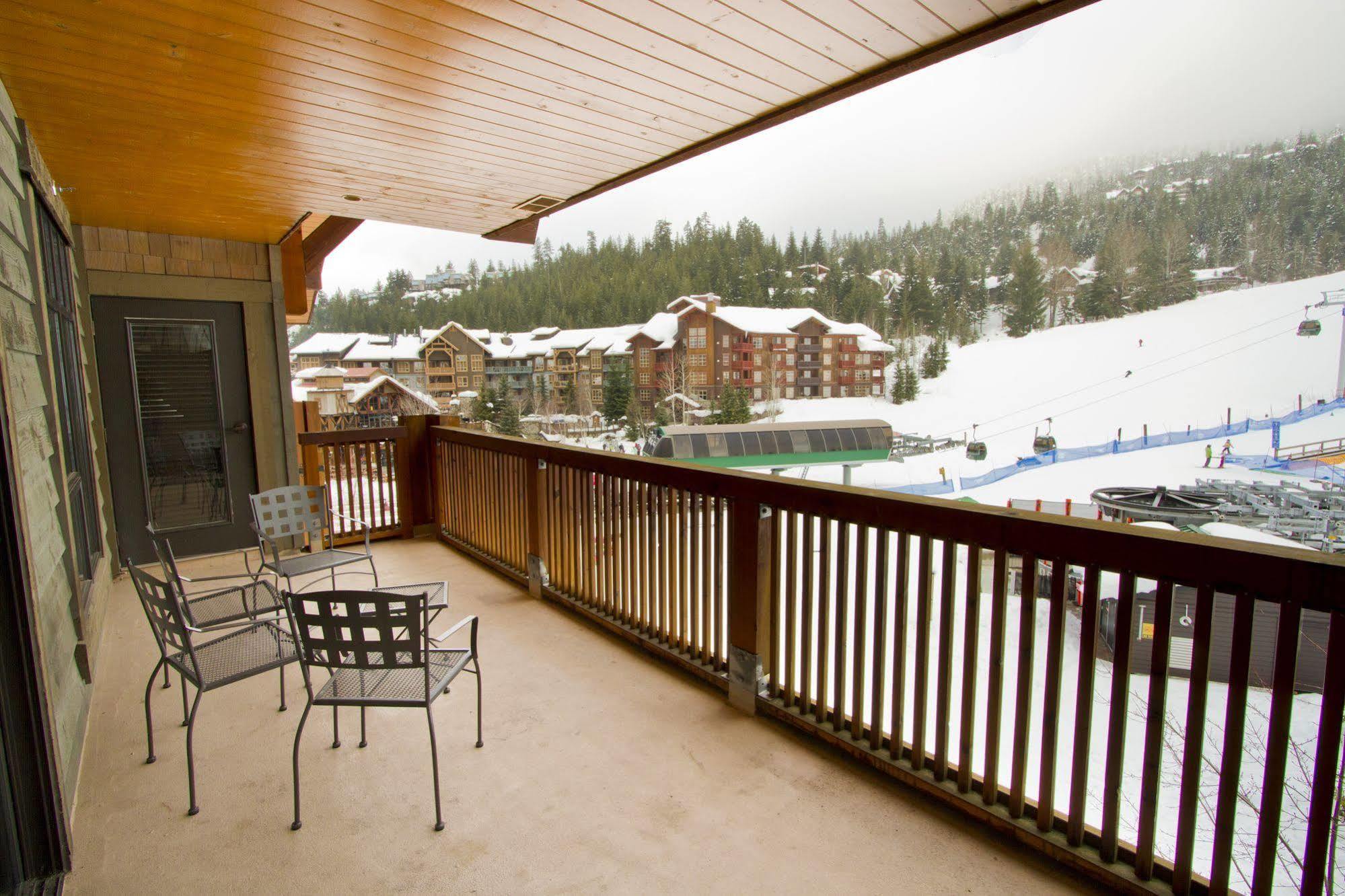 First Tracks Lodge Whistler Extérieur photo