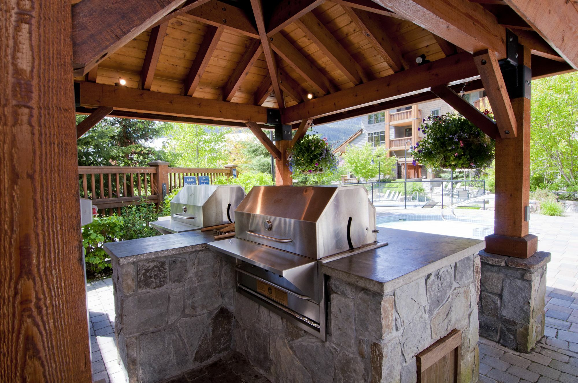 First Tracks Lodge Whistler Extérieur photo